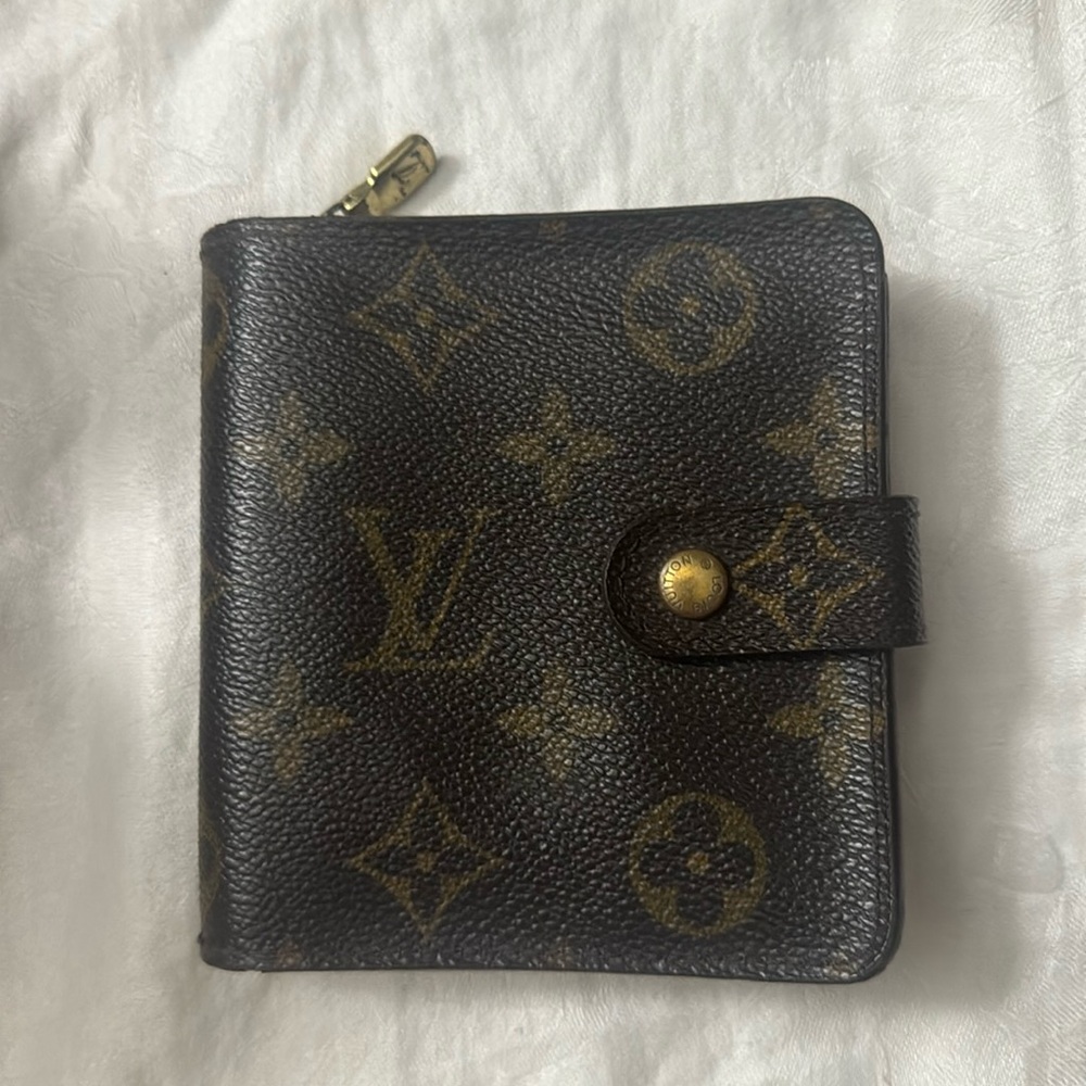 Vintage LV wallet